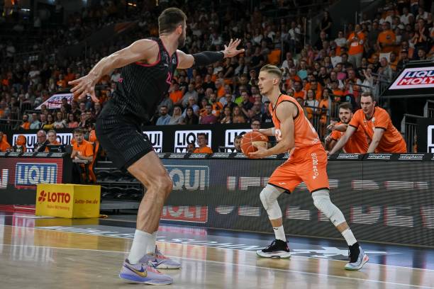 充斥着传奇 充斥着传奇