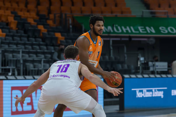 仅为她们自 仅为她们自